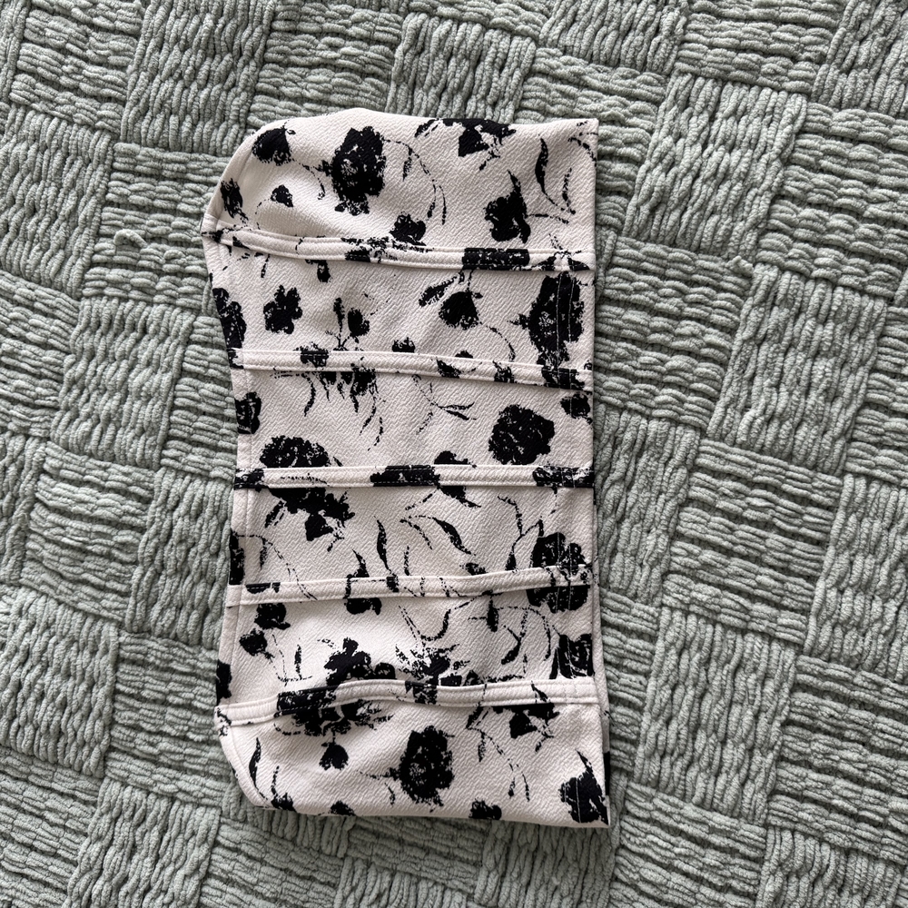 Floral Black and White Face Mask